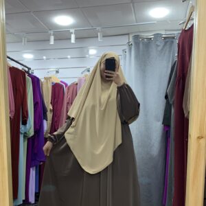 طقم اروى ( البني مع البيج  )