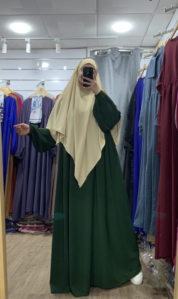 طقم اروى ( أخضر مع البيج   )